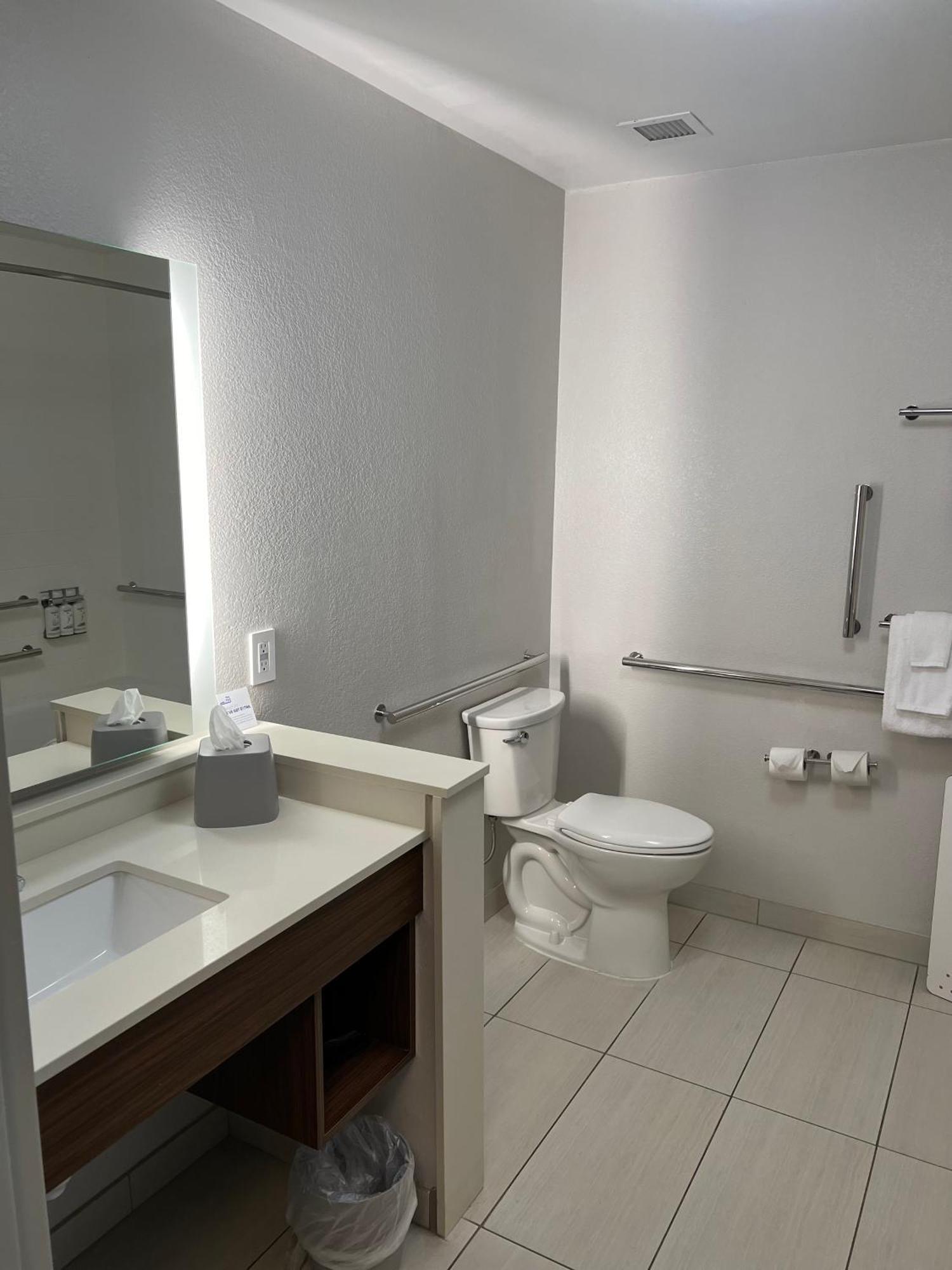 Holiday Inn Express & Suites Mobile - University Area By Ihg Extérieur photo