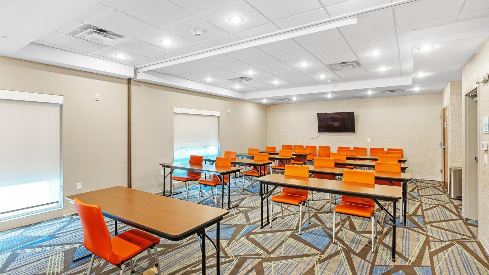Holiday Inn Express & Suites Mobile - University Area By Ihg Extérieur photo