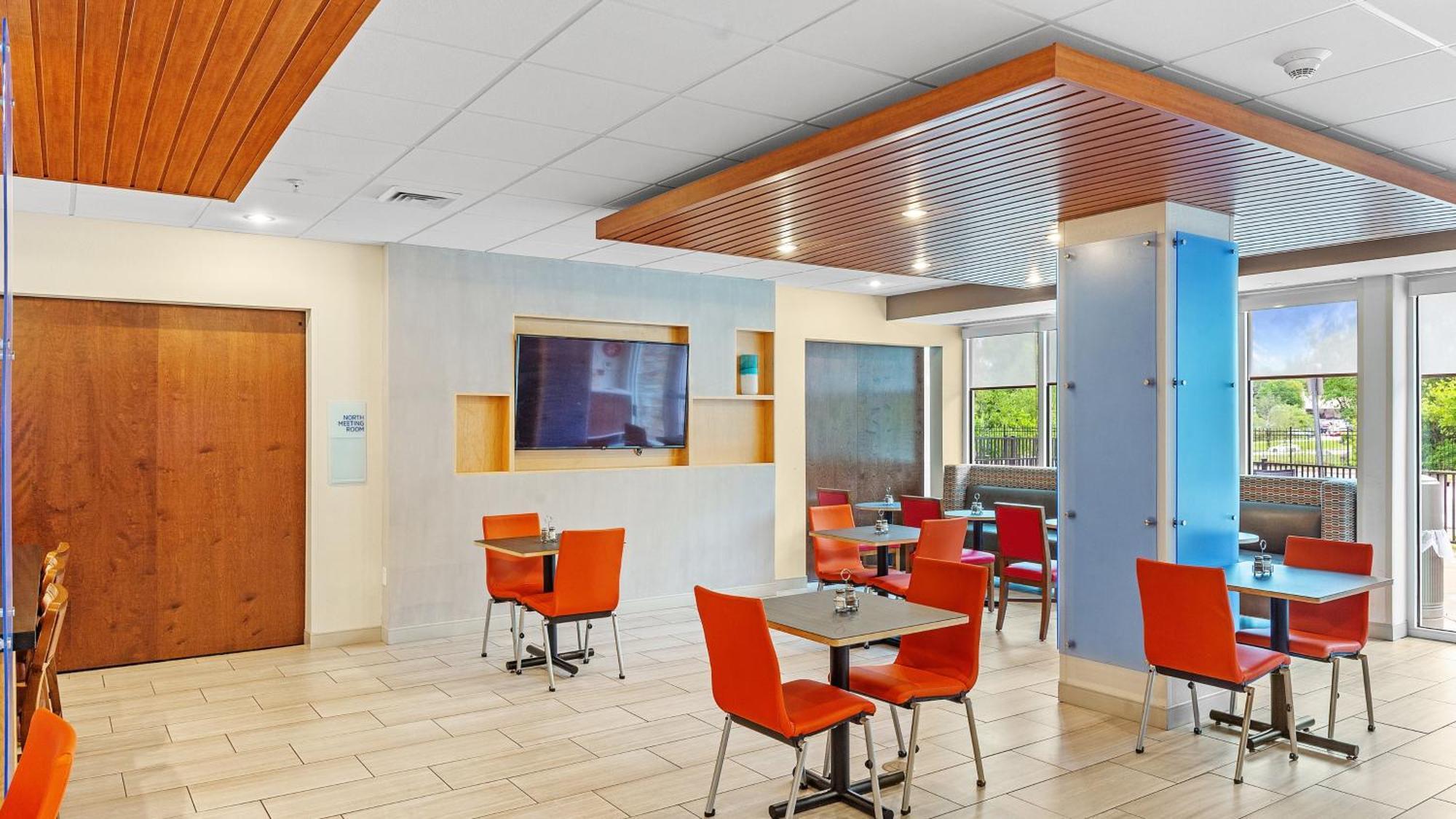Holiday Inn Express & Suites Mobile - University Area By Ihg Extérieur photo