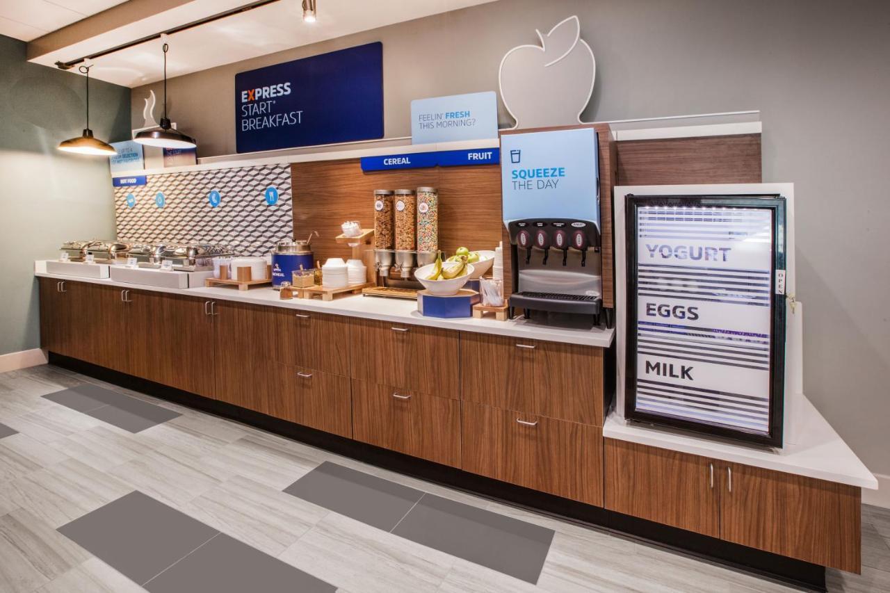 Holiday Inn Express & Suites Mobile - University Area By Ihg Extérieur photo