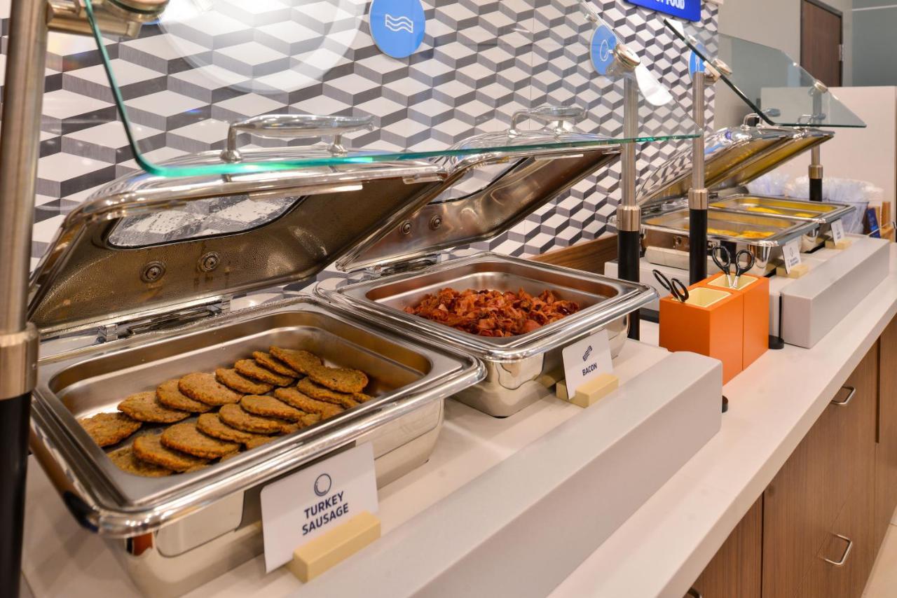 Holiday Inn Express & Suites Mobile - University Area By Ihg Extérieur photo
